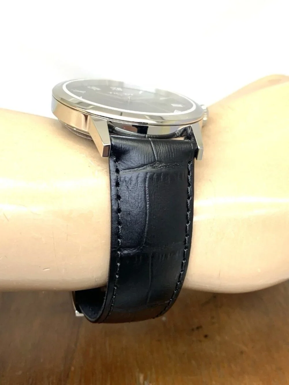 Tissot Men's Watch T1294101605300 Swiss Quartz Black Dial Leather Strap 42mm
